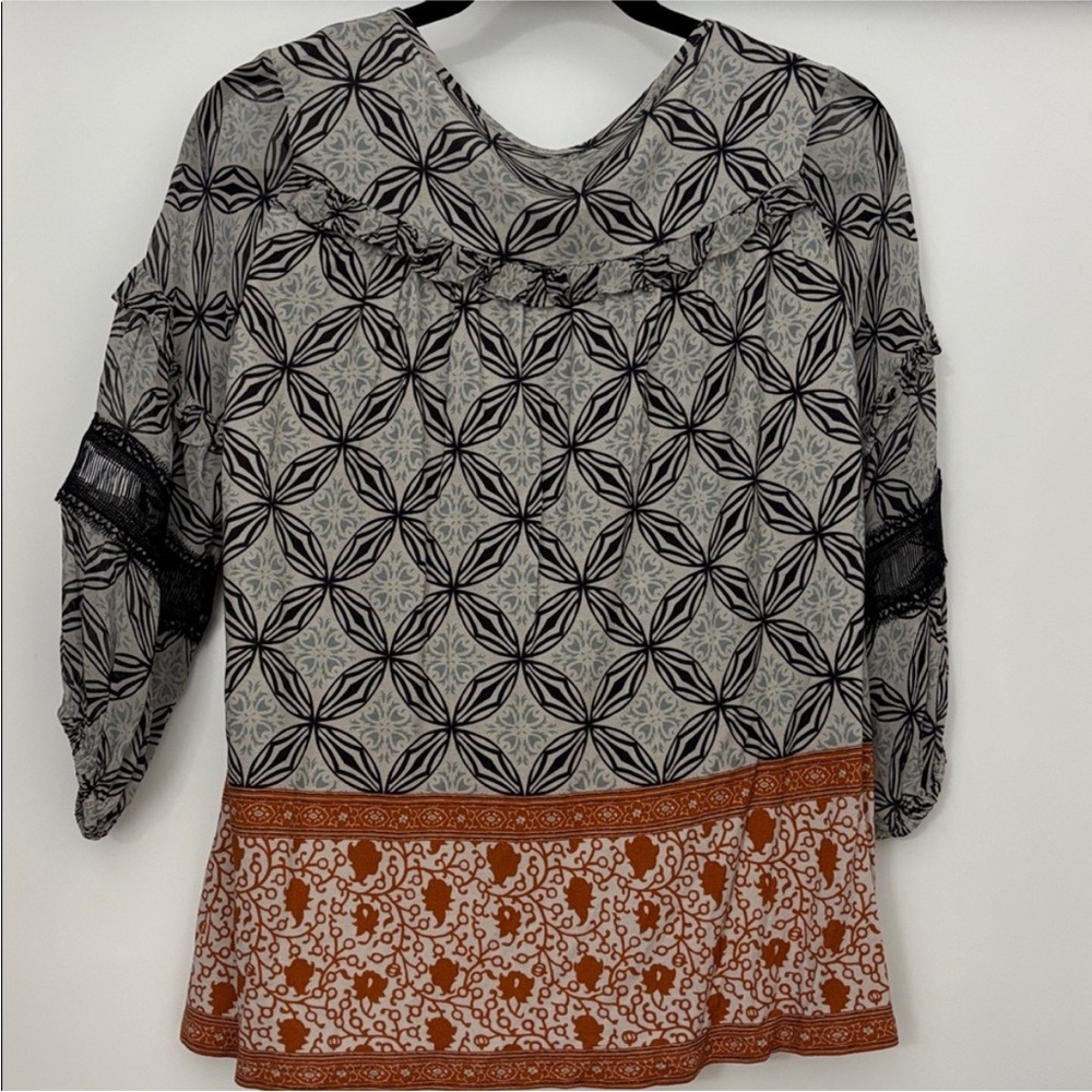 5/$25 Anthropologie Terri Embroidered Top - Picture 6 of 10
